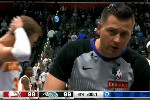 转折点本菲卡扳平良机；NBA常规赛关键时刻攻防权衡；话题不断；更衣室氛围转暖的简单介绍-开云体育线上网站