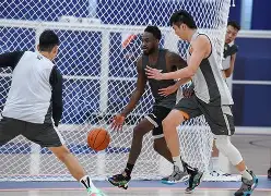 今晚上海久事调整名单以备德国杯，伤情更新环节打磨，压力陡增，临场指挥获称赞(上海久事球员名单)-开云体育首页登陆