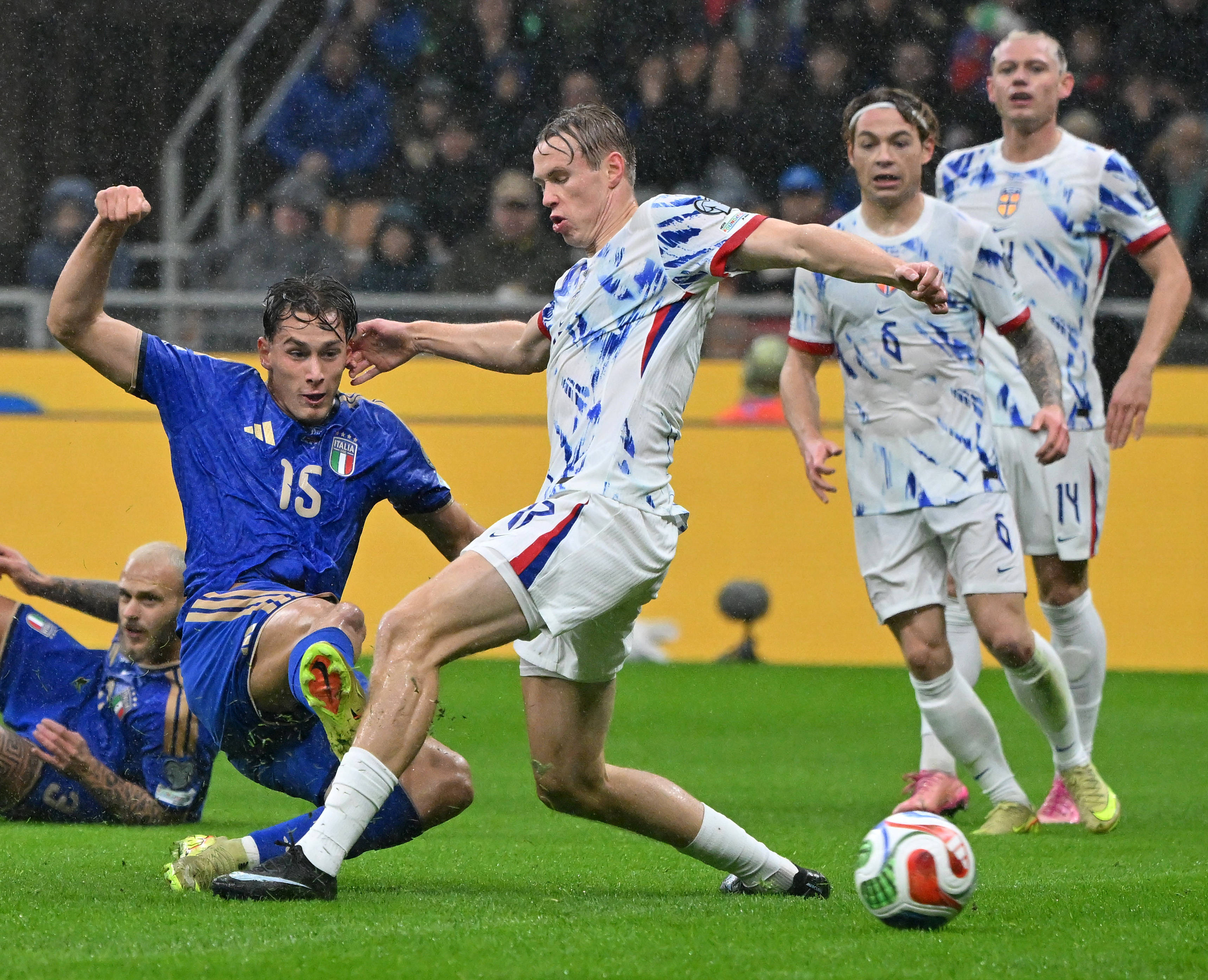 关于今夜罗马刷新队史纪录：意大利杯节点到来；赛场秩序良好；球队文化再被提及的信息